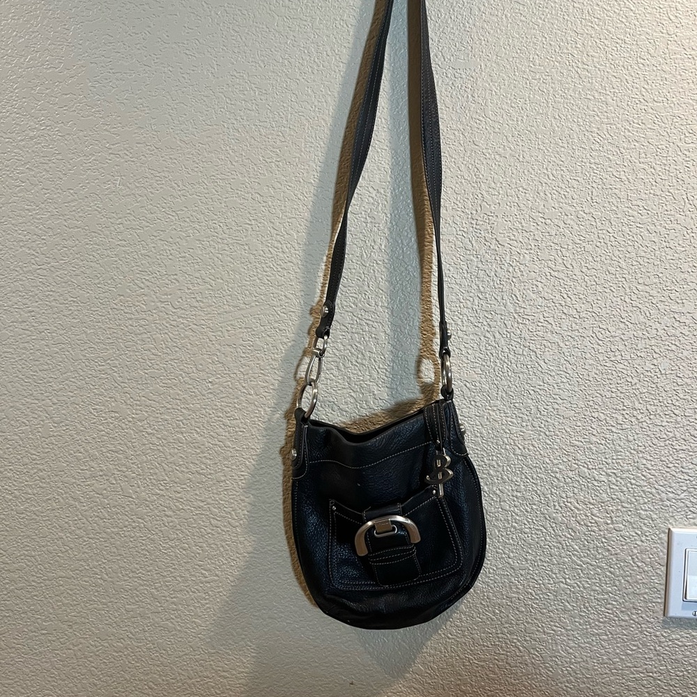 B. Makowsky Black Leather Shoulder Bag
